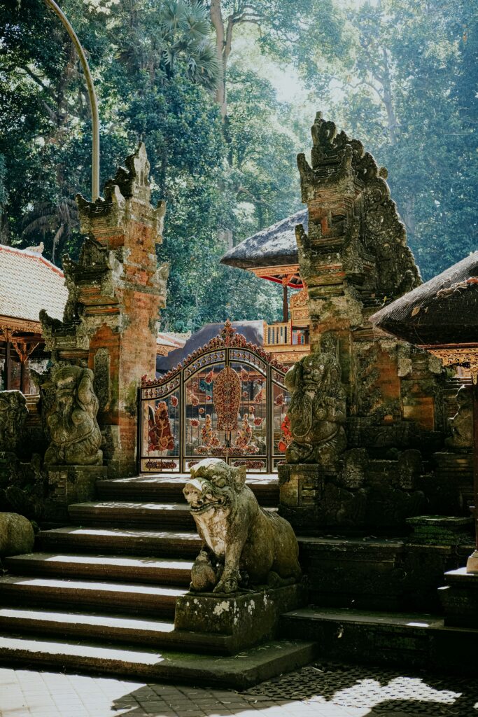 Templo en la naturaleza en Ubud
